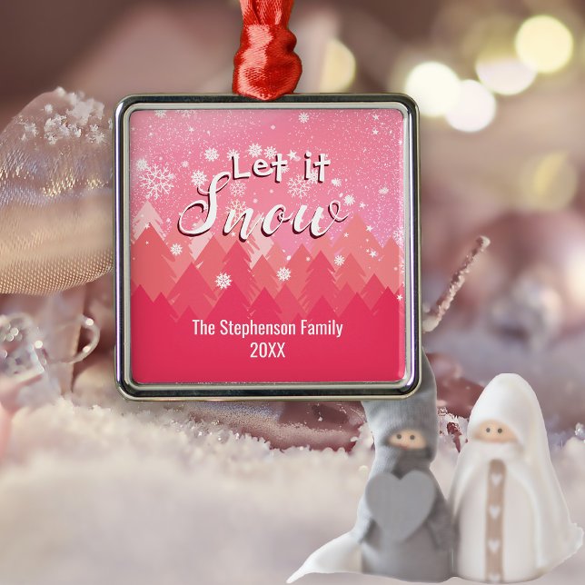 Adorno Metálico Personalizado Pink Snowy Forest Feliz Navidad (Subido por el creador)