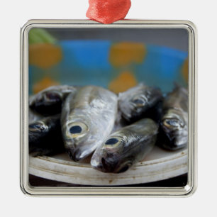 Adorno Metálico Pescado fresco en el Mercado de Peixe),