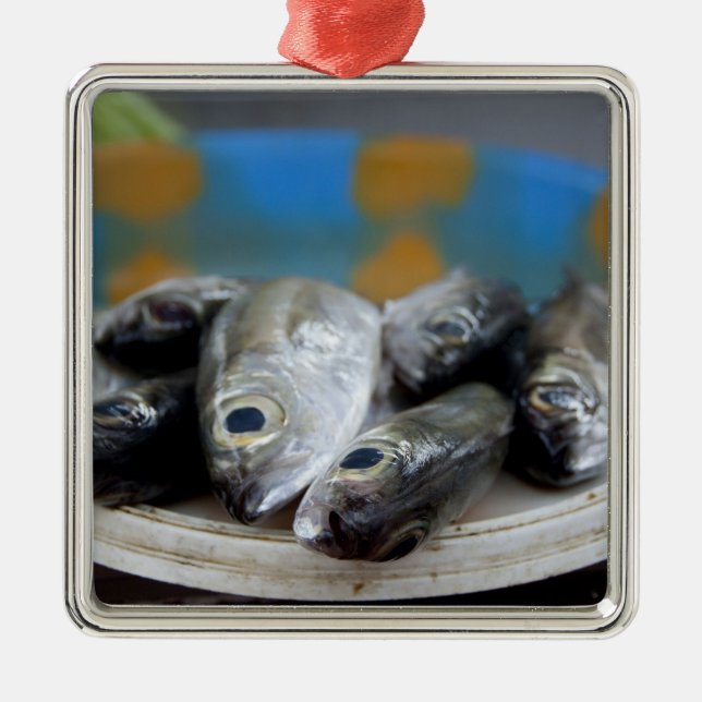 Adorno Metálico Pescado fresco en el Mercado de Peixe), (Frente)