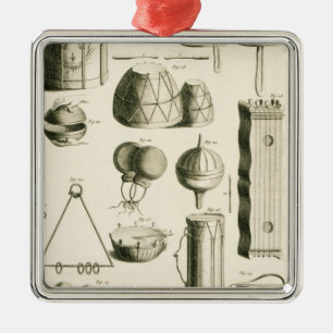 Adorno Metálico Placa II: Instrumento de percusión antiguo y