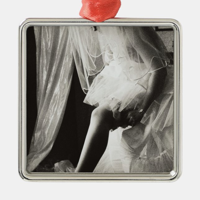 Adorno Metálico <Preparing> por Kim Koza (Frente)