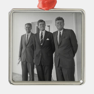 Adorno Metálico Presidente John Kennedy y Brothers American Camelo