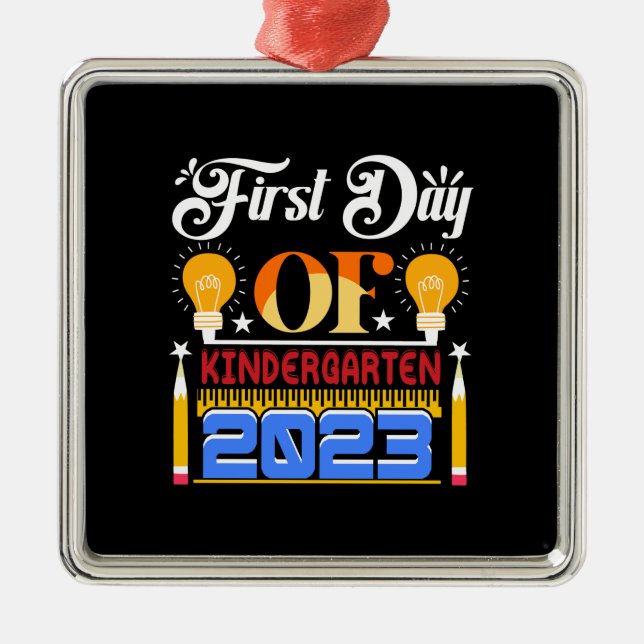 Adorno Metálico Primer Día De La Escuela Primaria 2023 (Frente)