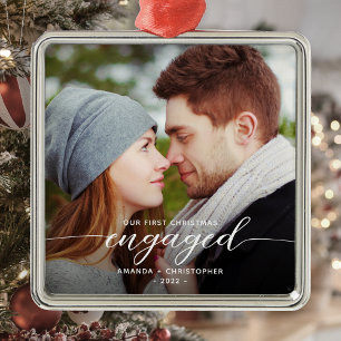 Adorno Metálico Primera Foto de Compromiso en Navidad Escritura Bl