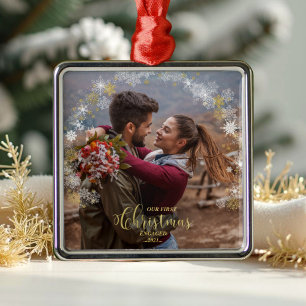Adorno Metálico Primera Navidad Comprometida Wreath Gilded Engagem