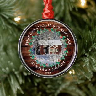 Adorno Metálico Primera Navidad en nuestra nueva foto de madera de