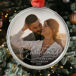 Adorno Metálico Primera Navidad Sr. y Sra. Newlyweds Boda Foto<br><div class="desc">Decore los salones con 'First Christmas Mr. Ornamento fotográfico de y la Sra. Celebra la recién casada alegría con tu toque personalizado en este elegante diseño de escritura con letras a mano. 🎄 ✨ 💍 #NewWedwJoy #PersonalizedMemories (Memorias personalizadas)</div>
