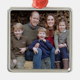 Adorno Metálico Prince William y familia Dec 2020 estilizado