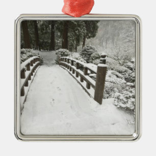 Adorno Metálico Puente lunar cubierto de nieve, Jardín Japonés
