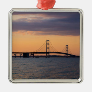 Adorno Metálico Puente naranja Dusk Mackinac