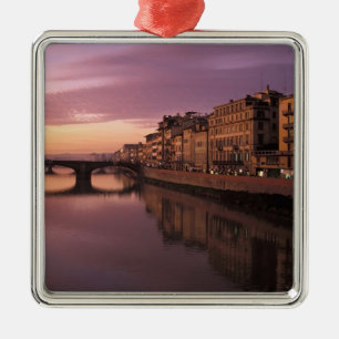 Adorno Metálico Puentes sobre el río Arno al atardecer,