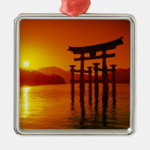 Adorno Metálico Puerta O-Torii, santuario Itsukushima, Miyajima,