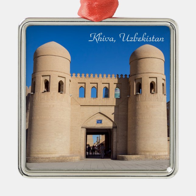 Adorno Metálico Puerta Oeste con dos torres - Khiva, Uzbekistán (Frente)