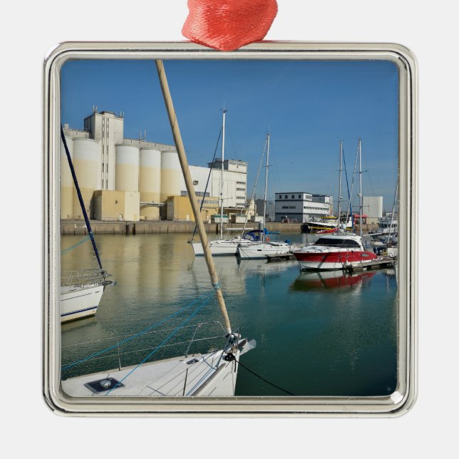 Adorno Metálico Puerto de Les Sables d'Olonne en Francia Postcard  (Frente)