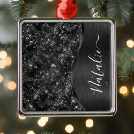 Adorno Metálico Purpurina negro metálico personalizado<br><div class="desc">Personalice fácilmente este adorno metalizado y glamoroso de imitación purpurina con estampado con su propio nombre personalizado.</div>