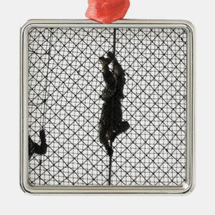 Adorno Metálico reclutas que terminan un obstáculo