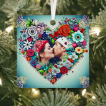 Adorno Metálico Regalo de Navidades de marcos florales personaliza<br><div class="desc">Bonito de fondo verde azulado con rosas rojas y flores coloridas estilo arte folclórico floral estilo corazón floral. Agregue una imagen de usted y su compañero en el área de personalización. Dulce regalo romántico para Navidades,  El día de San Valentín o un aniversario.</div>