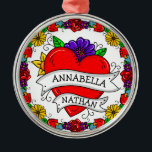 Adorno Metálico Regalo de pareja romántica | Arte Tattoo Style<br><div class="desc">Graffiti o arte al estilo tatuaje con un corazón personalizado y rosas y otras flores con nombres personalizados de pareja.</div>