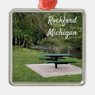 Adorno Metálico Rockford Michigan Camino de Pino Blanco