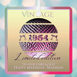Adorno Metálico Rosa vintage 1954 70 cumpleaños<br><div class="desc">Un regalo especial de cumpleaños número 70 para los nacidos en 1954 ¿Buscando un regalo distintivo y encantador para alguien nacido en 1954? Considere las tarjetas, los adornos o los accesorios con un diseño de bolas disco único en especie inscrito con "Edición Limitada" en una elección de colores rosa u...</div>