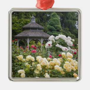 Adorno Metálico Rosas en flor y jardín de rosas Gazebo en el