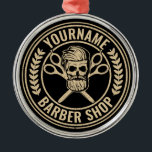 Adorno Metálico Salón del cráneo de la peluquería personalizada Ro<br><div class="desc">Barbería personalizada Rockabilly Skull and Scissors,  con diseño de peluquería con hipster barbudo. Personalizar con su nombre o texto Personalizado.</div>