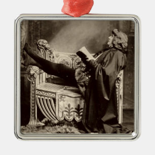 Adorno Metálico Sarah Bernhardt (1844-1923) como Hamlet en el 1899