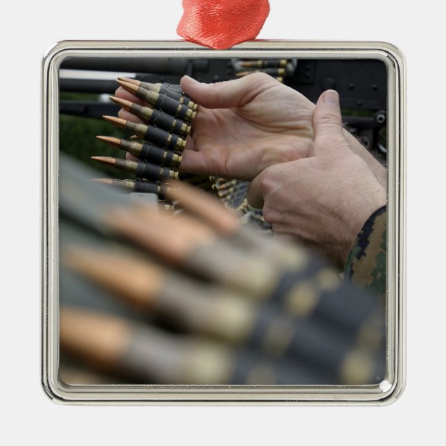 Adorno Metálico Se dispararon más de 3.000 disparos desde M-240G (Frente)