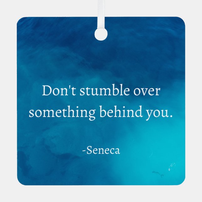 Adorno Metálico Seneca: Enfoque hacia adelante, no tropiezos en el (Anverso)