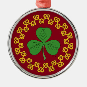 Adorno Metálico Shamrock y Knotwork en rojo