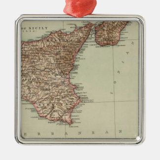 Adorno Metálico Sicilia, Cerdeña