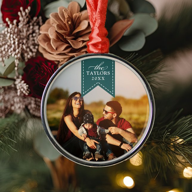 Adorno Metálico Spruce Ribbon | Nombre personalizado y foto del añ (Subido por el creador)