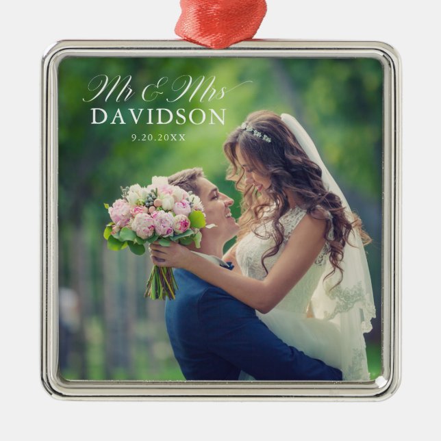 Adorno Metálico Sr. y Sra. Elegant Script Navidades recién casados (Frente)