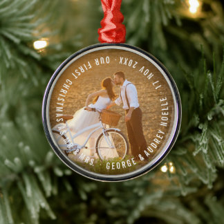 Adorno Metálico Sr. y Sra. First Christmas Circle Text Boda Photo