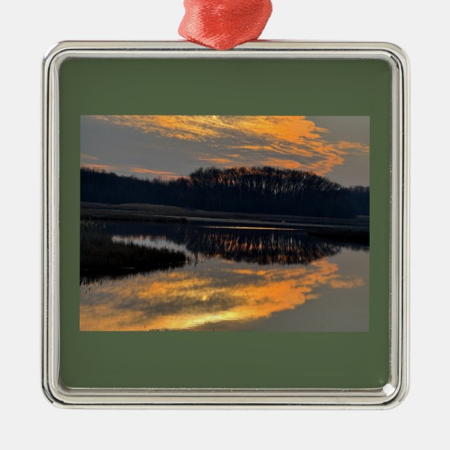 Adorno Metálico Sunset Waterscape Reflection Ornament  (Frente)