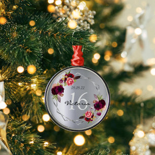 Adorno Metálico Sweet 16 color burdeos floral plateado