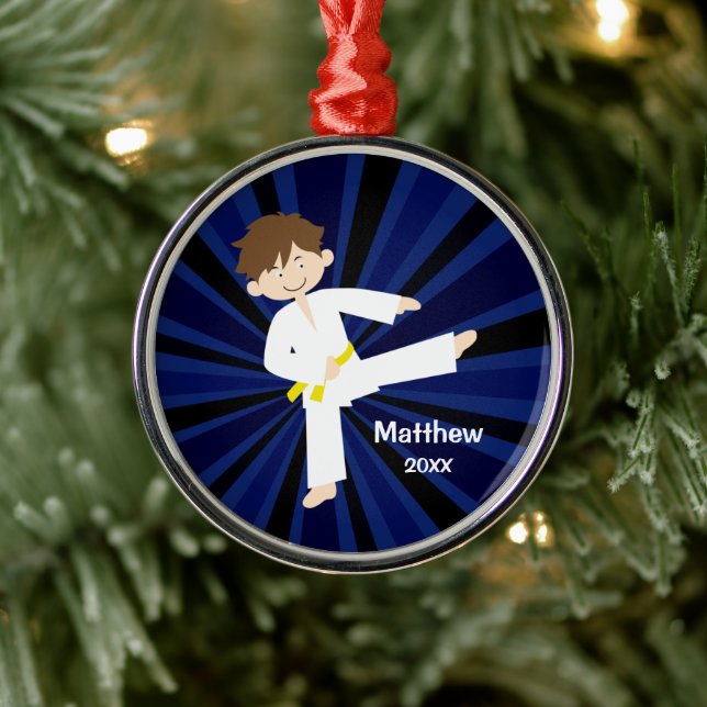 Adorno Metálico Taekwondo Karate Niño del Cinturón Amarillo Person (Árbol)