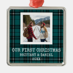 Adorno Metálico Tartan Verde Nuestra Primera Navidad