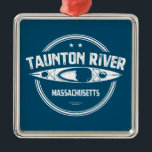 Adorno Metálico Taunton River Massachusetts Kayaking<br><div class="desc">El río Taunton fluye libremente sin represas ni otros impactos desde su formación en la confluencia de los ríos Matfield y Town en Bridgewater hasta el punto cuarenta millas río abajo,  donde se vacía en la bahía de Mount Hope.</div>