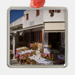 Adorno Metálico Taverna Nikos, Mykonos, Islas Cícladas, Grecia