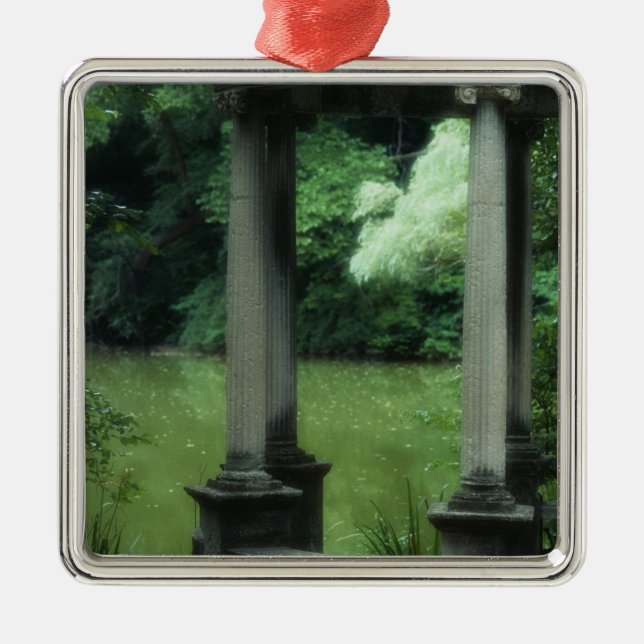 Adorno Metálico Templo del amor en los jardines viejos de Westbury (Frente)