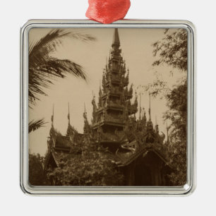 Adorno Metálico Templo en Mandalay, Birmania, finales del siglo XI