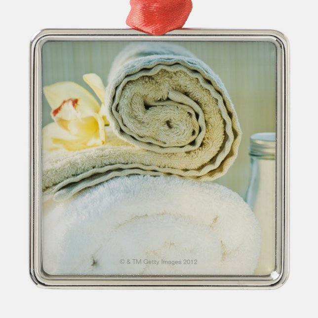 Adorno Metálico Toallas del balneario y flor tropical (Frente)