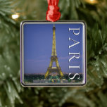 Adorno Metálico Torre Eiffel | París, Francia<br><div class="desc">COPYRIGHT Paul Thompson / SuperStock.com | EU09 PTH0129.jpg | Torre Eiffel, París, Francia</div>