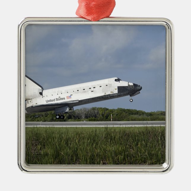 Adorno Metálico Transporte espacial Discovery aterriza en Runway 3 (Frente)