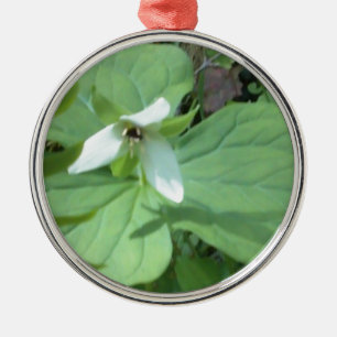 Adorno Metálico trillium blanco con verde