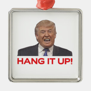 Adorno Metálico Trump, ¡ahórrate!