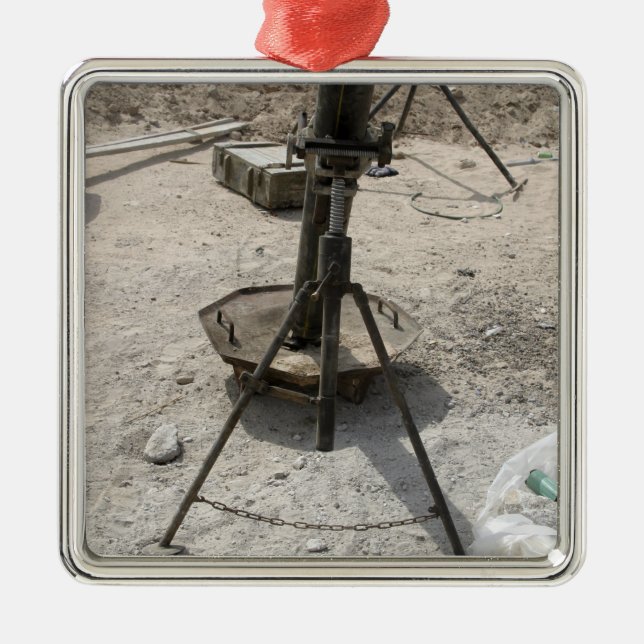 Adorno Metálico Tubos de mortero (Frente)