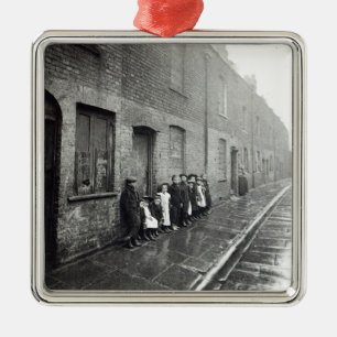 Adorno Metálico Tugurios de Londres, c.1900