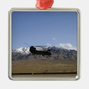 Adorno Metálico Un CH-47 Chinook saca